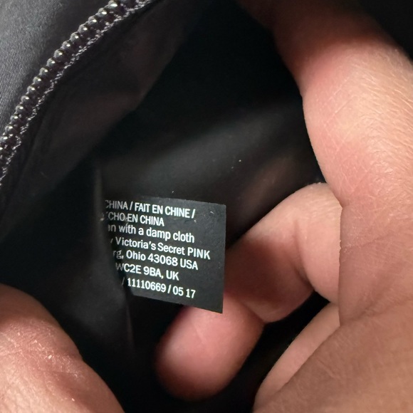 PINK Victoria’s Secret Pineapple Mini Crossbody Bag Lime GreenMint Novelty Purse - Picture 7 of 7